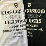TISS CUSTOM FUCKIN LEATHERS S/S T-SHIRT(即納品)