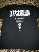 TISS CUSTOM LEATHERS 20TH ANNIVERSARY S/S T-SHIRT(BLACK)(即納品)