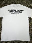 TISS CUSTOM LEATHERS 25TH ANNIVERSARY S/S T-SHIRT(WHITE x BLACK)(即納品)