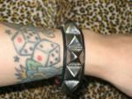 PYRAMID BRACELET (BLACKxBLACKx裏革RED)(50%off)